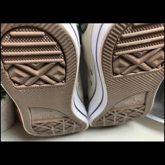 MEN’S•CONVERSE•ALL•STAR⭐️•SIZE 10 MEN•WORN ONCE INDOOR - Picture 6 of 6